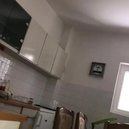 2 - Double With Shared Bathroom 1 - 6 아파트